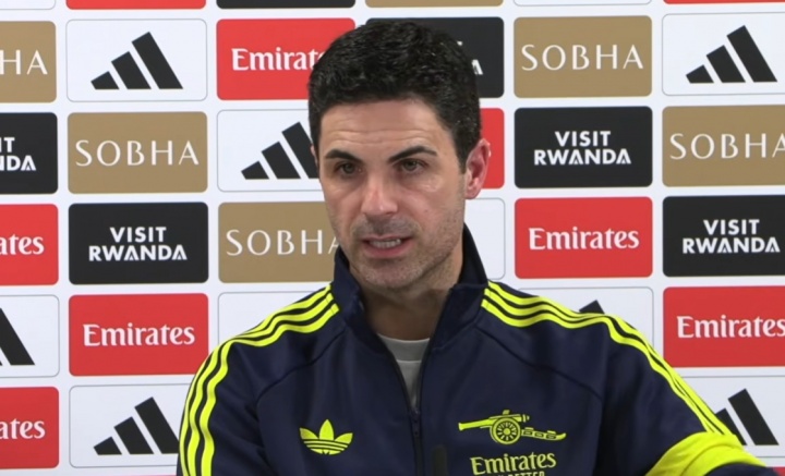 皇冠体育APP-为何没选舍什科?塔帅:约克雷斯当时是最佳选择,我们必须做决定