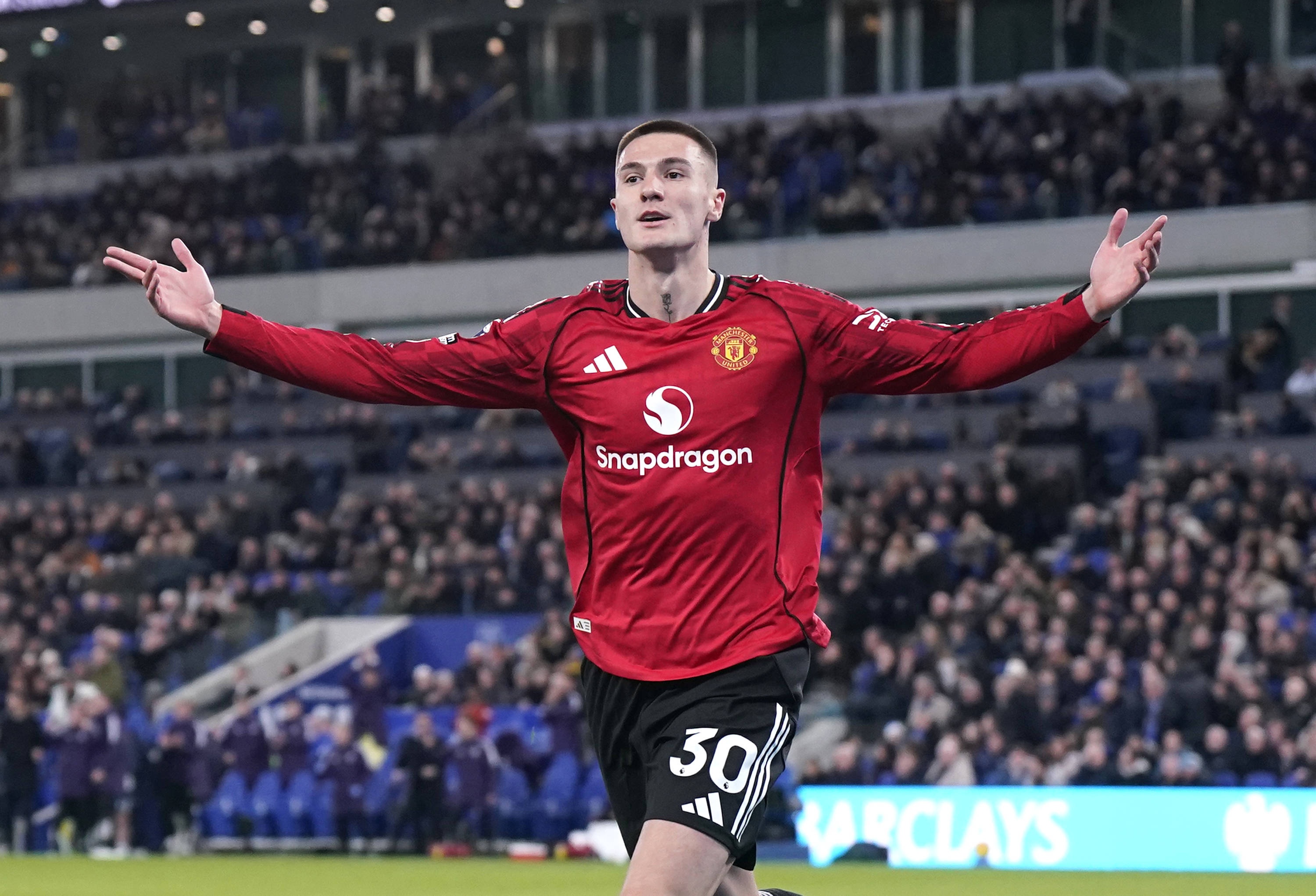 皇冠网-已进9球!TA:熟悉舍什科的人曾保守估计他本赛季能进10到15球