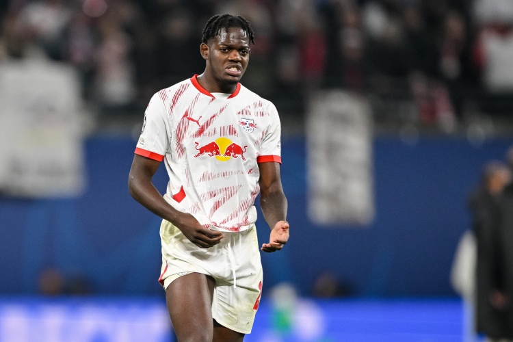 皇冠网-队报:阿森纳派球探考察莱比锡后卫卢克巴,尚未正式报价